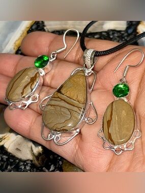 Owyhee Jasper Pendant & Earrings Set